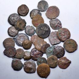 Group lot of 31 AE Greek coins