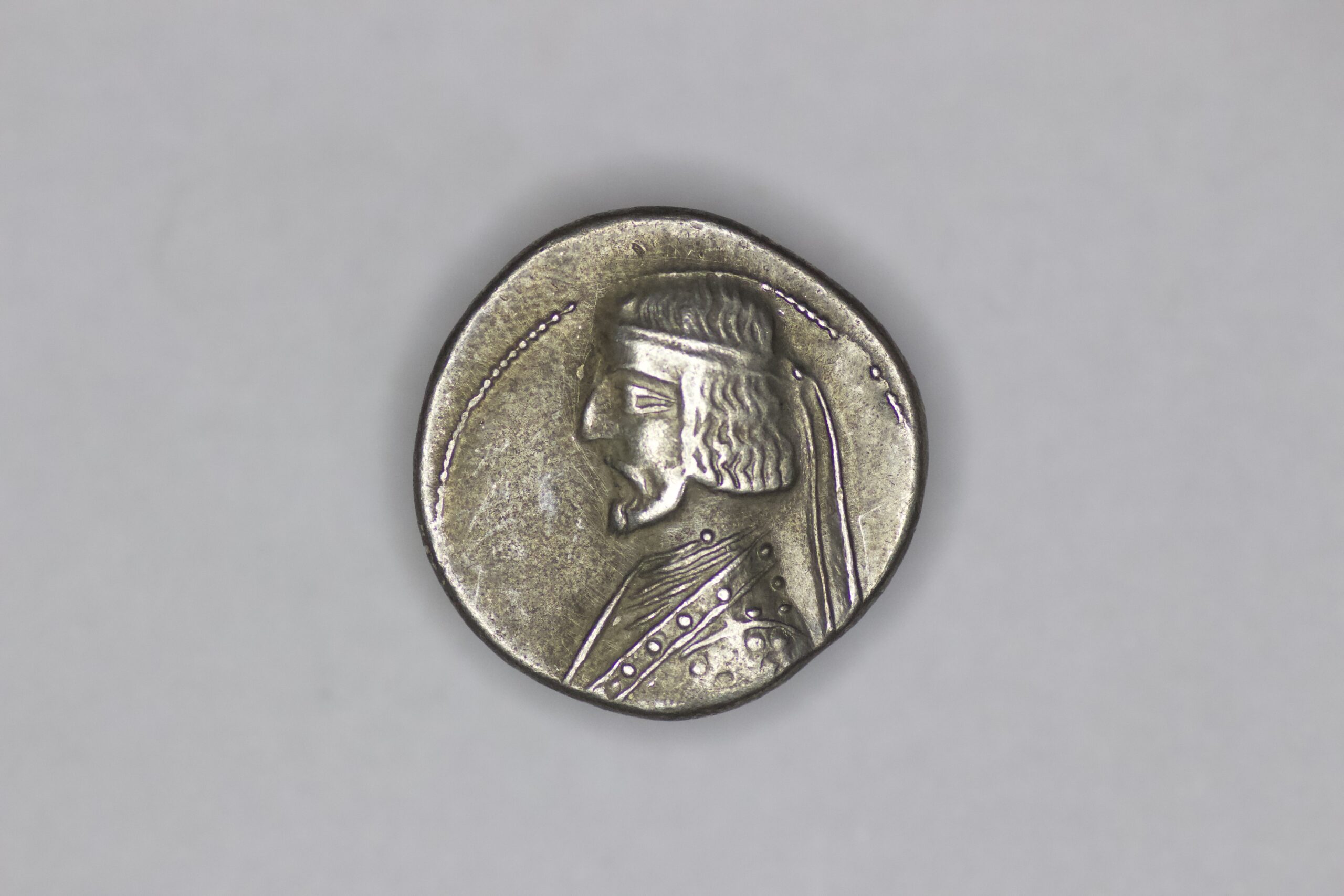 Parthian Empire. Arsaces XVI (78-62 BC). AR Drachm. Rhagai - Image 2