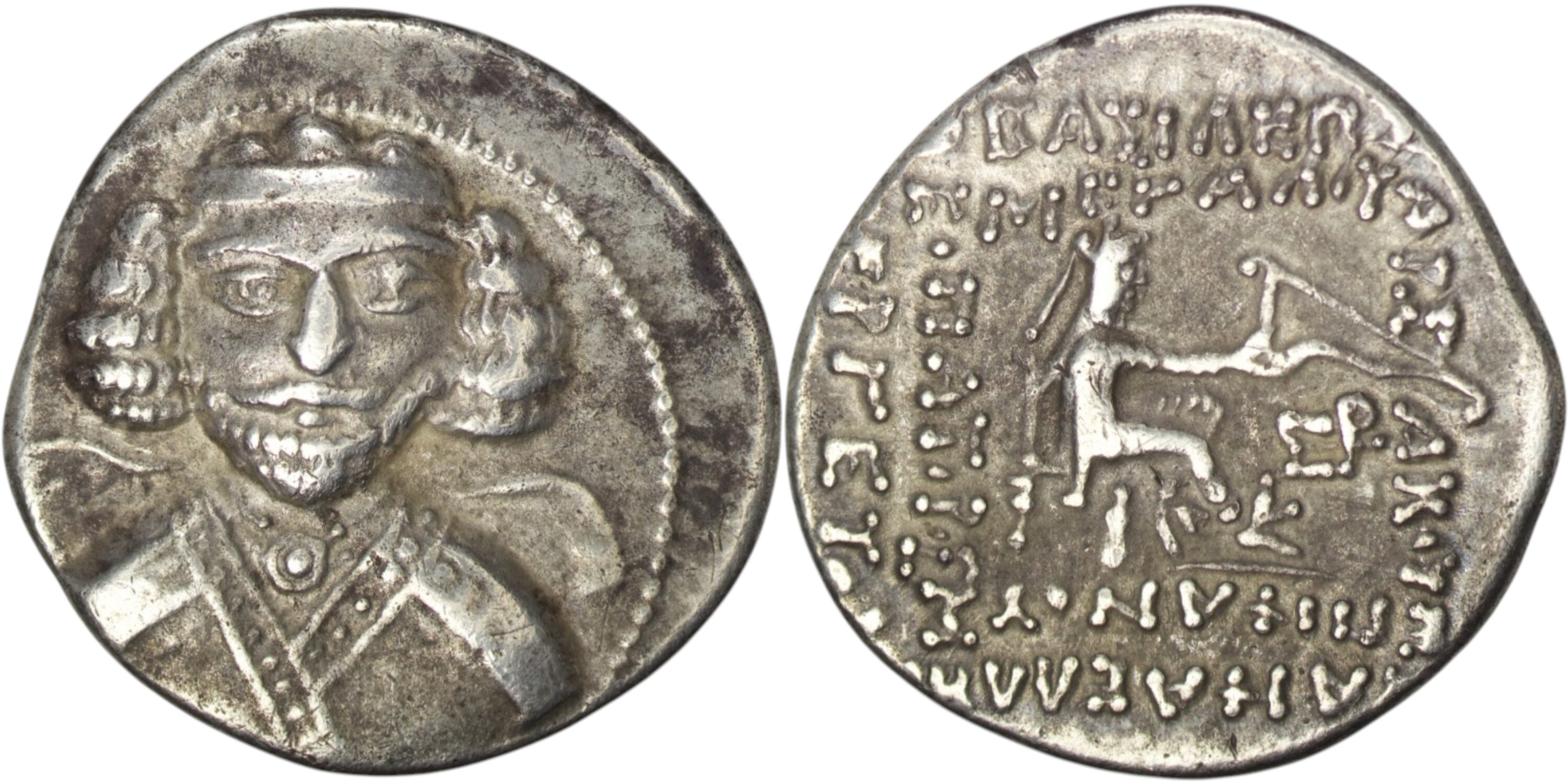 2392 Parthian Empire. Phraates III (Circa 70/69-58/7 BC) Drachm. Court at Rhagai